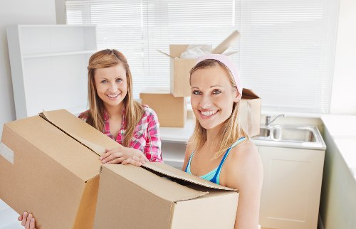 Packing and labeling items for short-term storage in Northharrow